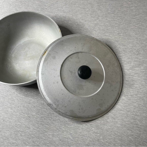 IMUSA USA 11.5” Traditional Colombian Natural Caldero Pot with Lid - Picture 10 of 10